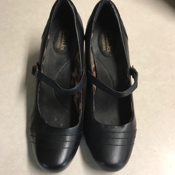 Clarks Shoes - Clark’s Bendables Black Mary Janes size 8.5